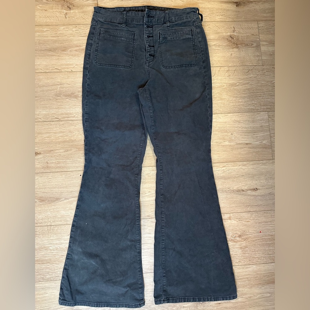 American Eagle Women High Rise Flare Retro  Hippie Corduroy pants